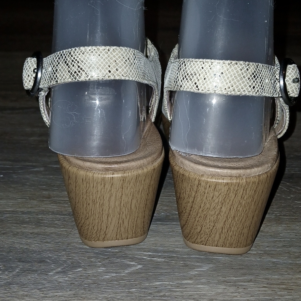 Women's Julie Dansko snakeskin shoes size 37 - Picture 4 of 12
